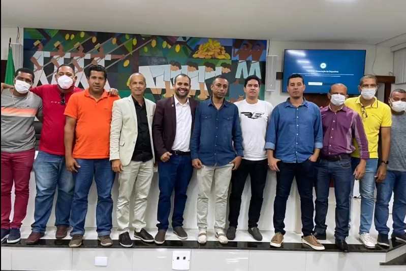 Camacã: Prefeito Paulo do Gás mais uma vez mostra força política e articula reeleição do presidente da Câmara de vereadores